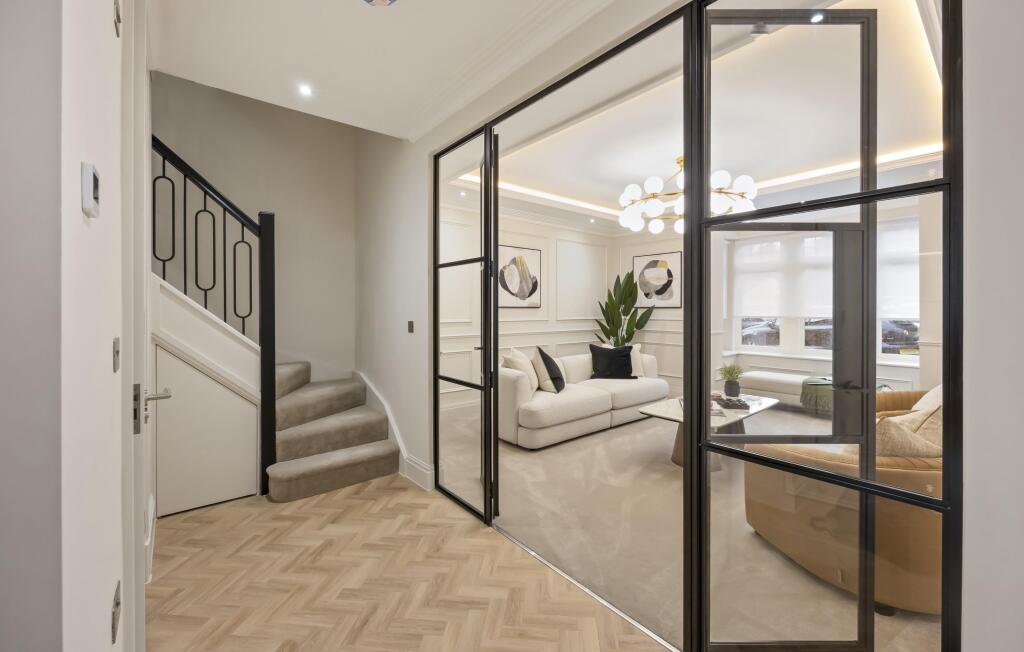 House in Kingston upon Thames - View 4