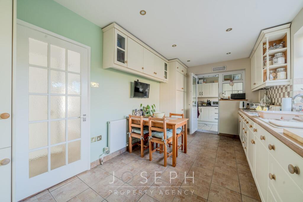 Smithers Close, Capel St. Mary, IP9 photo 3