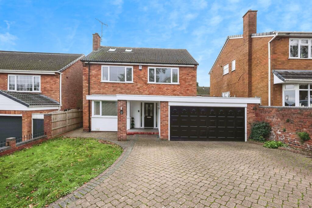 Main image of property: Drews Holloway, HALESOWEN