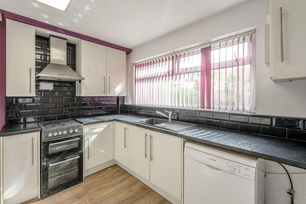 Copperbeech Close, Harborne,  Birmingham photo 3