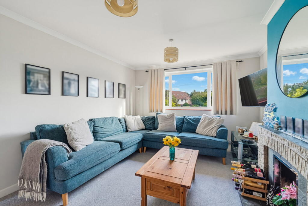 Apartment in Tandridge, Godstone - View 3