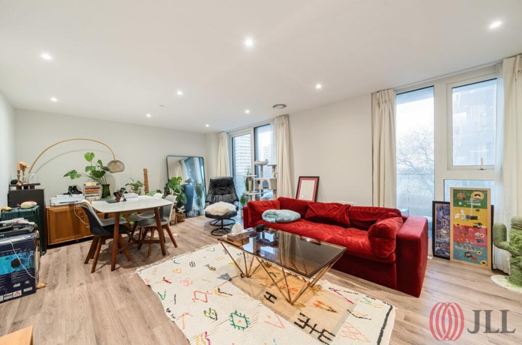 Main image of property: Newnton Close London N4