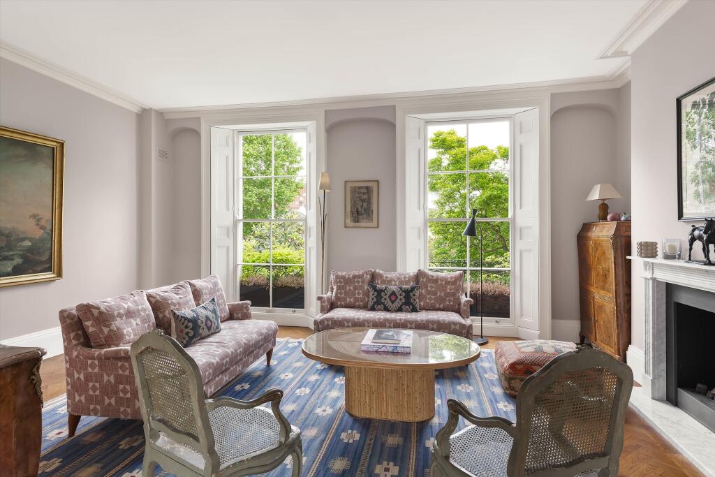House in London, Kensington - View 2