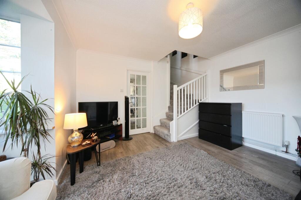 Bowmans Way, Dunstable photo 4