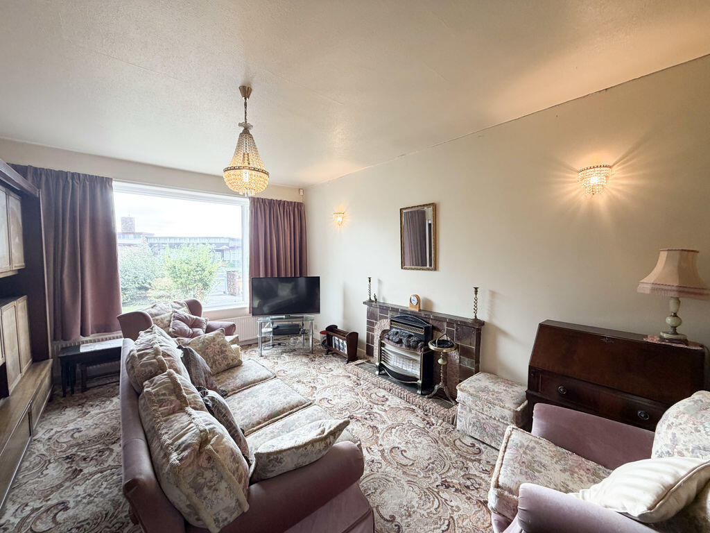  Carr Head Lane, Poulton-Le-Fylde, FY6 8JB photo 2