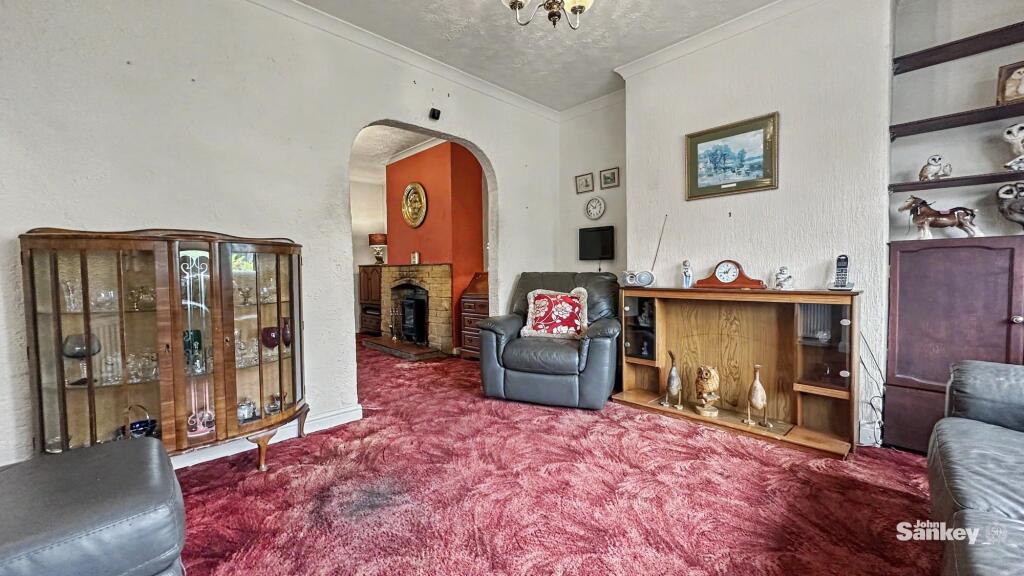 House in Mansfield, Nottinghamshire - View 5