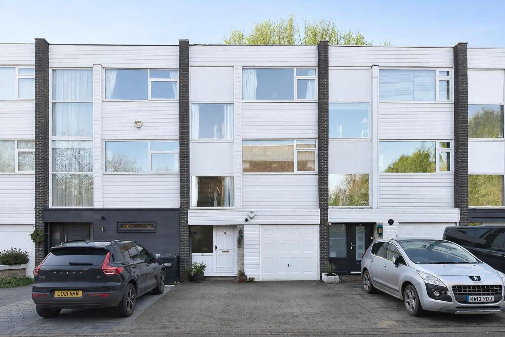 Main image of property: Bollin Mews, Prestbury, Macclesfield, SK10 4DP