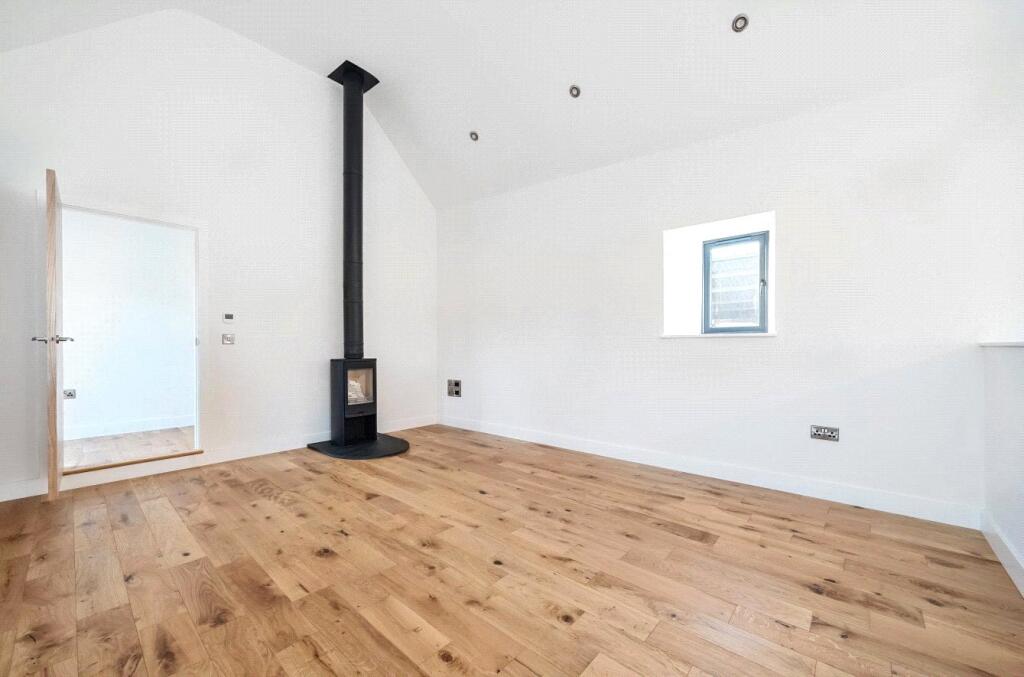 House in Taunton - View 5
