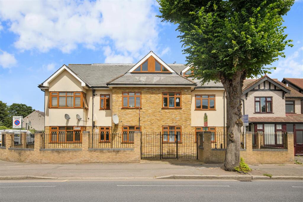 Main image of property: Mawney Road, Romford, RM7