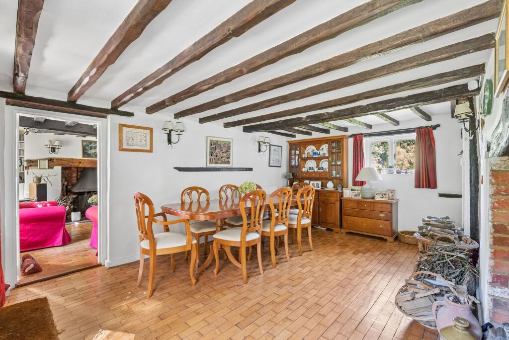 House in Hemel Hempstead - More