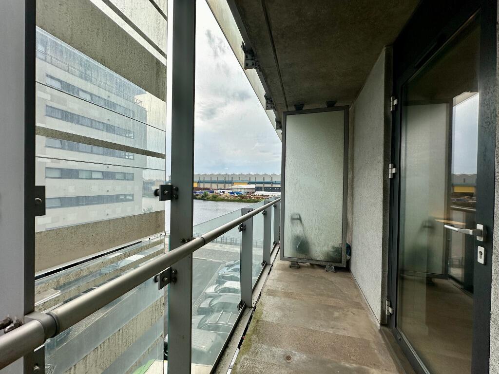 Apartment in Glasgow - More