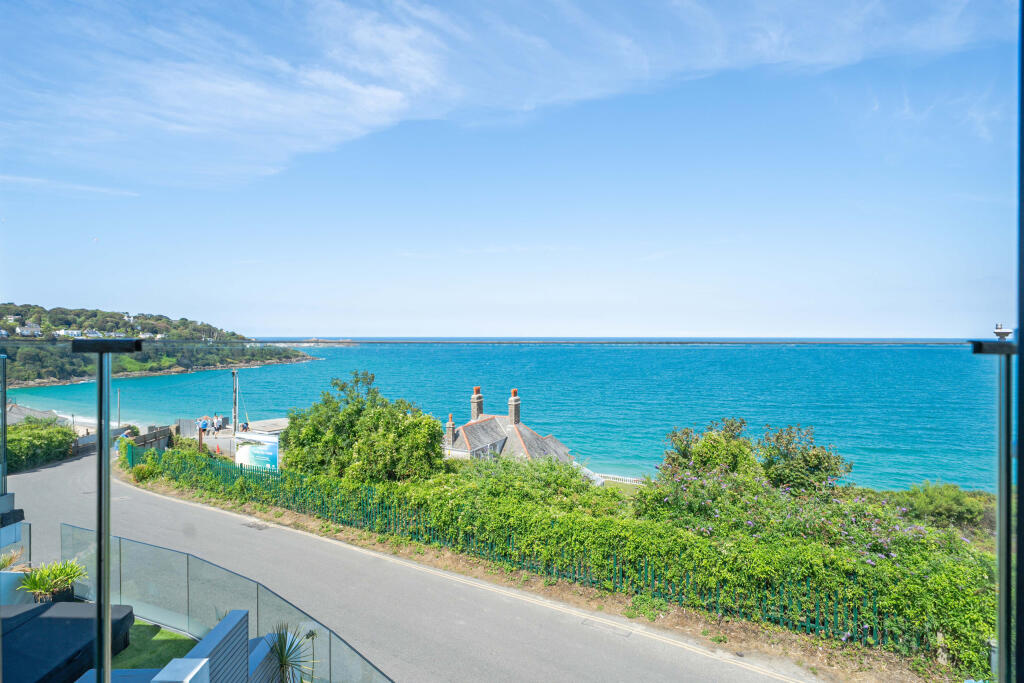 House in Truro - View 3