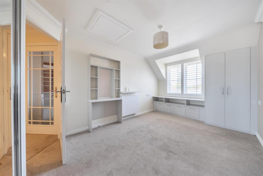 Apartment in Shrewsbury - More