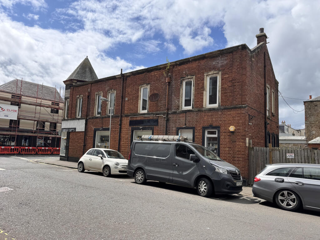 Main image of property: 3/L & 3/R, 3 Brisbane Road, Largs, North Ayrshire