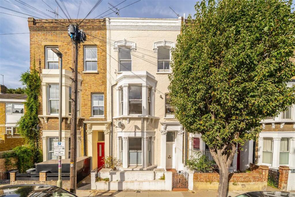 Main image of property: Taybridge Road, London