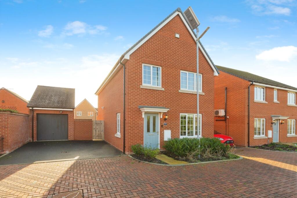 Main image of property: Blue Rock Drive, Aylesbury, Buckinghamshire, HP18