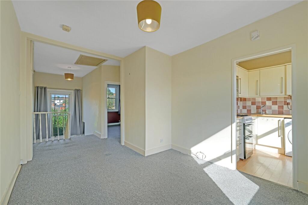 House in London - View 2