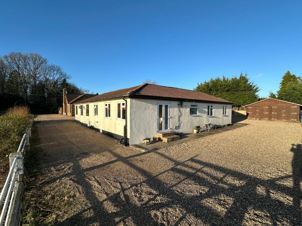 Flaunden Lane, Bovingdon, HP3 photo 2