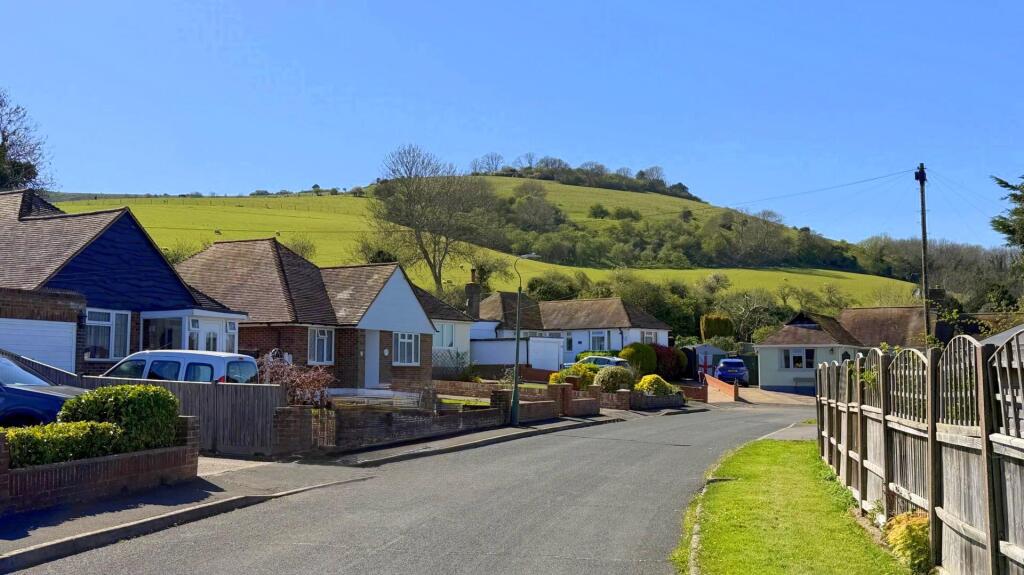 Manor Close, Eastbourne - View 3