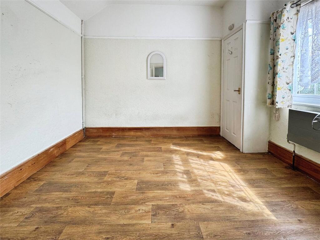 Holland Road, Little Clacton, Clacton-on-Sea photo 2