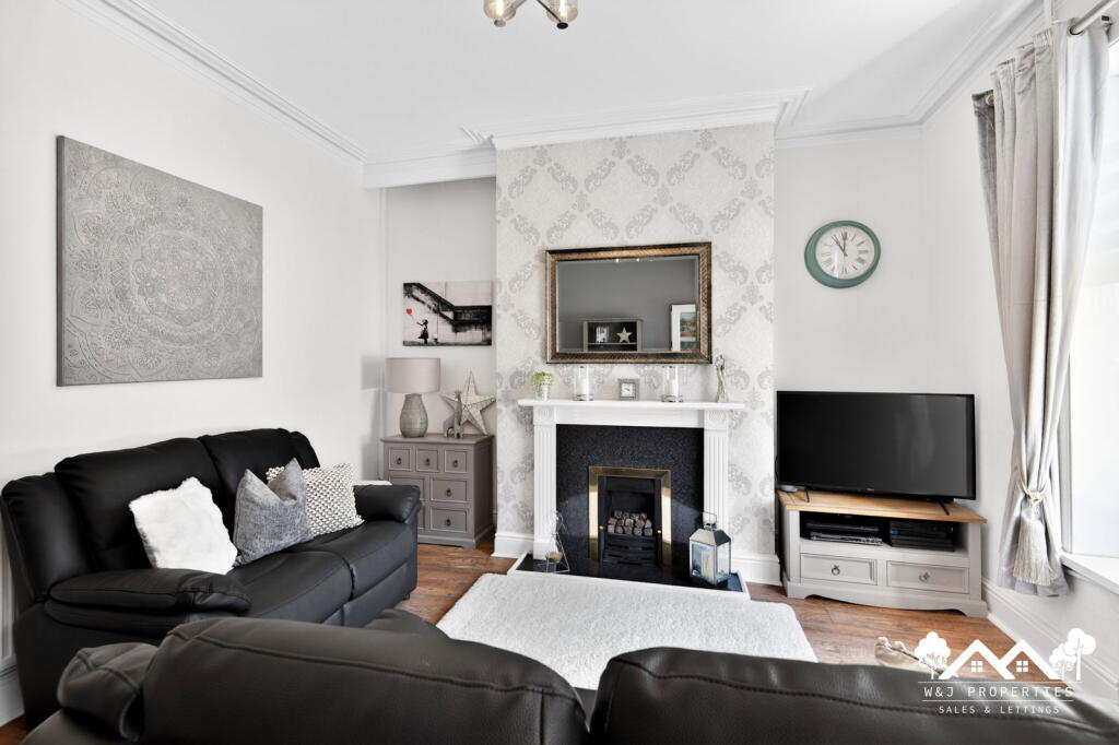 House in Darwen, Hollins Grove, Knowle Fold - View 2