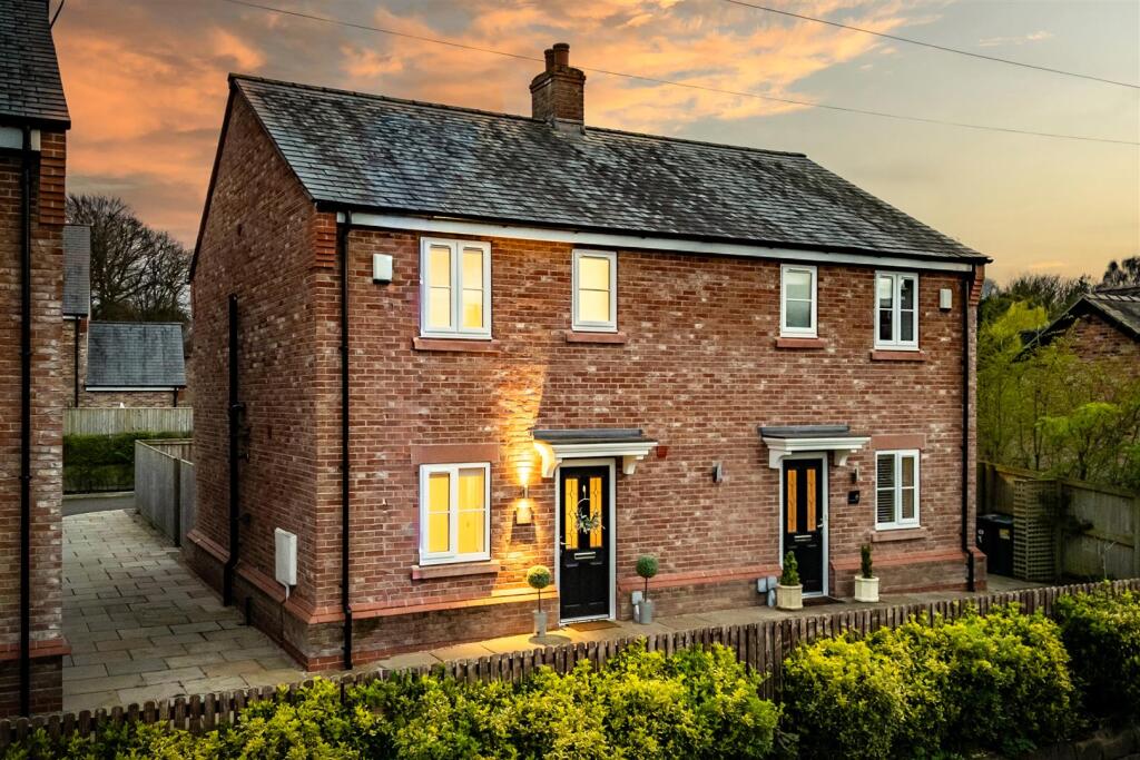 Main image of property: 5 Spire View, Davenham, CW9 8GB