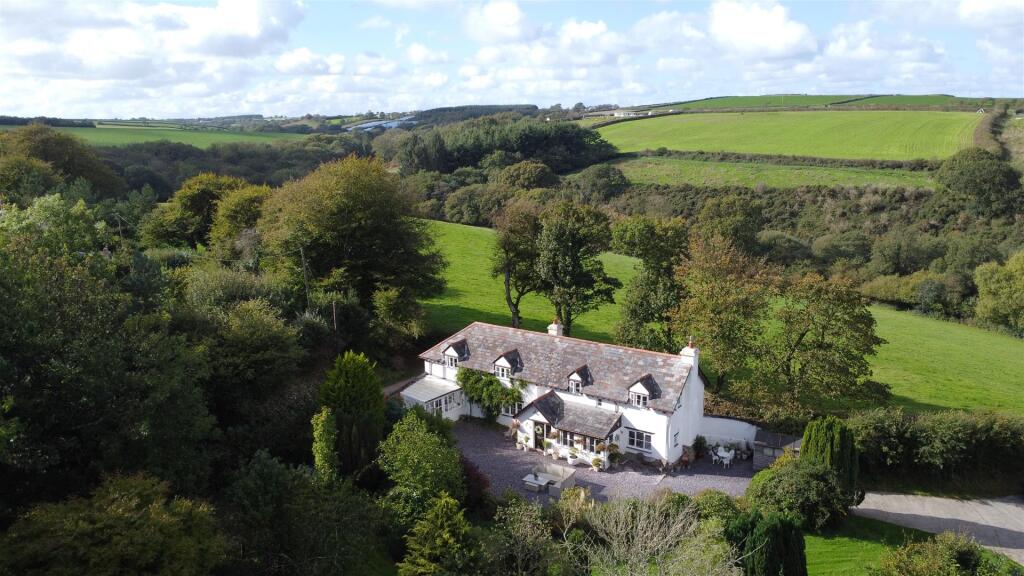 Main image of property: Parkham, Bideford