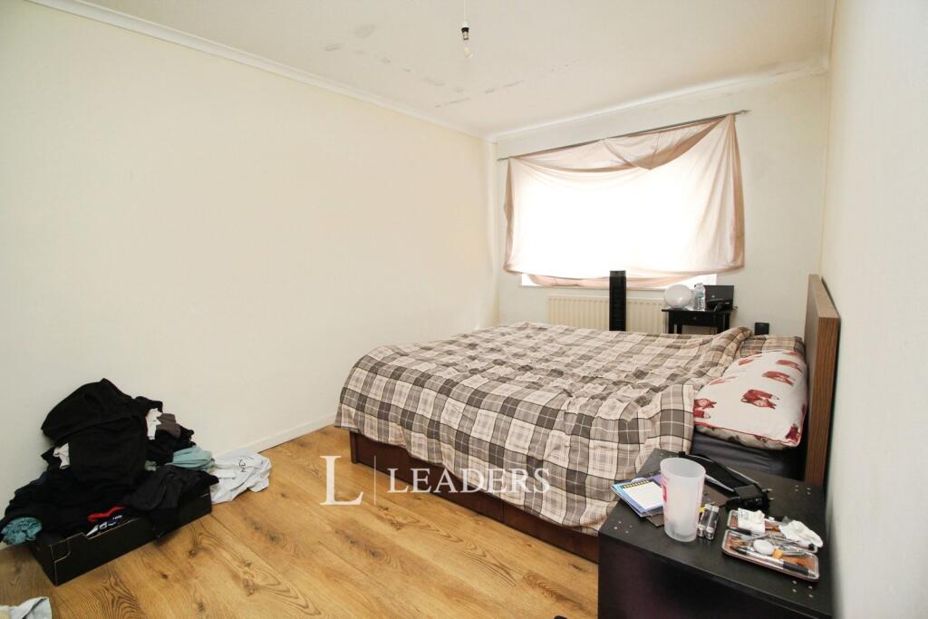 House in Milton Keynes, Stantonbury - More