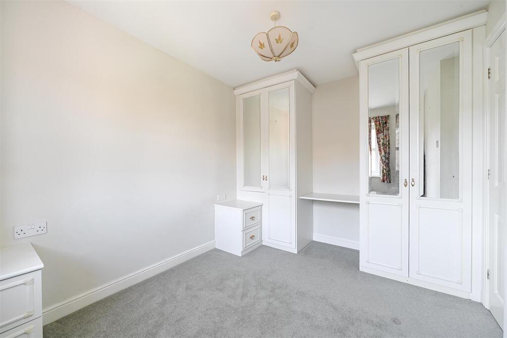 House in Watford - View 5
