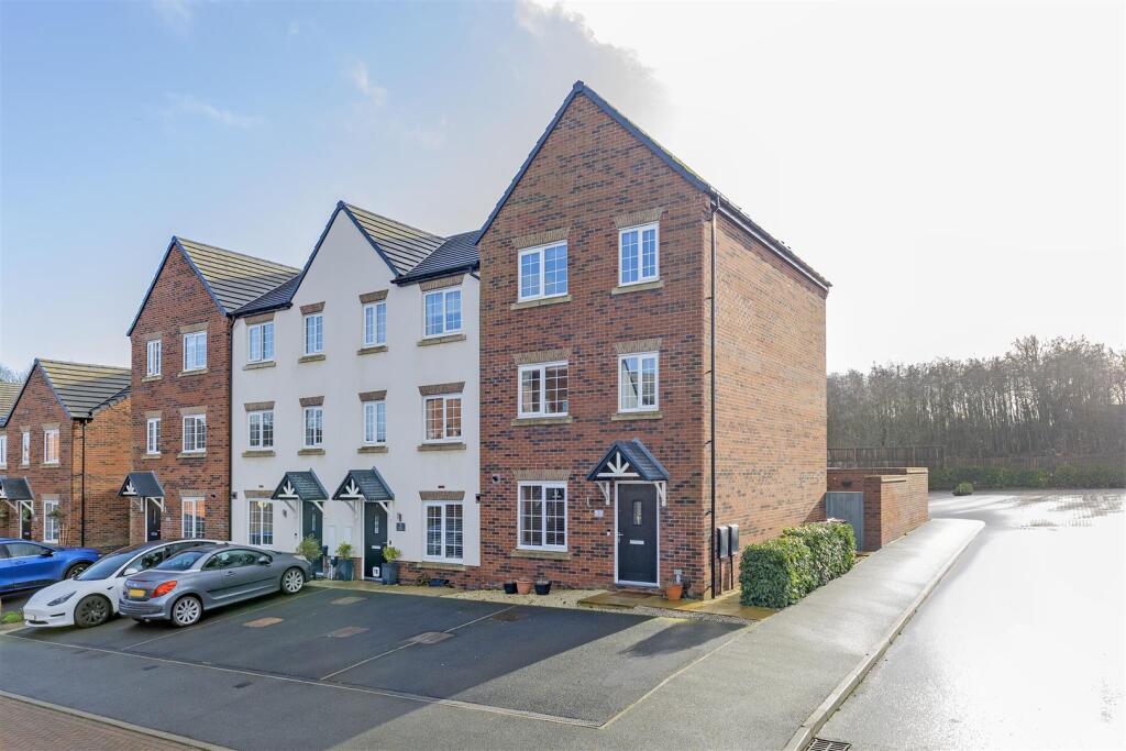 Main image of property: Milford Close, Wingerworth, Chesterfield