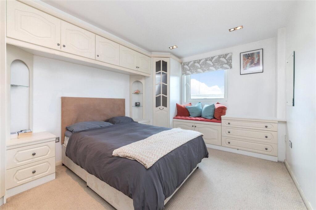 Apartment in London - View 5