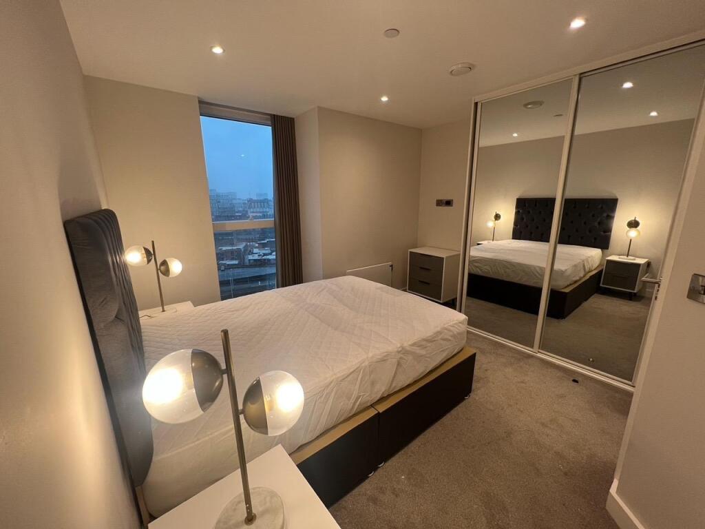 Apartment in Manchester, City Centre - View 5