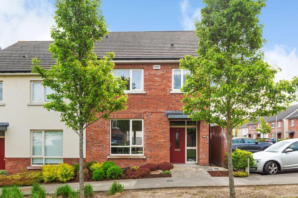 Main image of property: 28 Belarmine Grove, Belarmine, Stepaside, D18 XH36