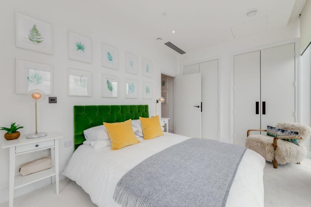 Apartment in London, City of Westminster - View 4