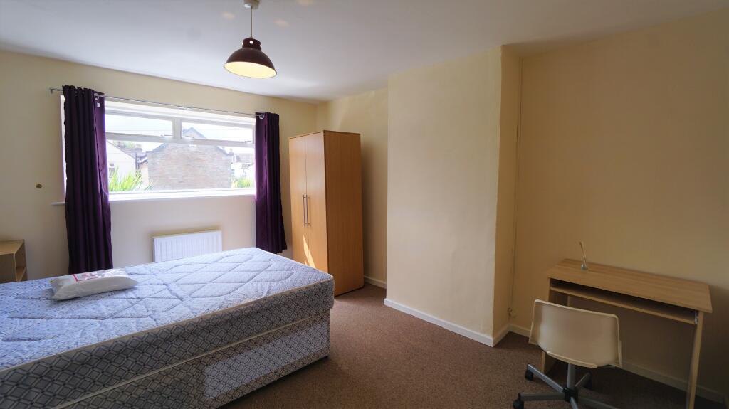 4 bedroom terraced house for rent