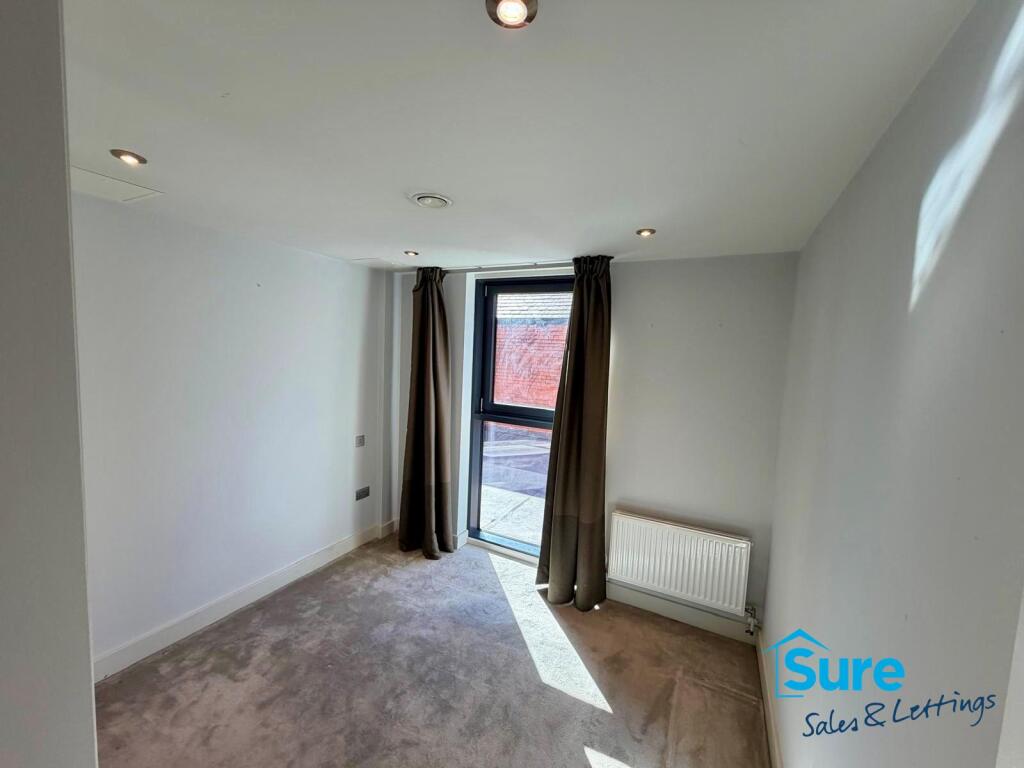 Apartment in Gloucester - View 5