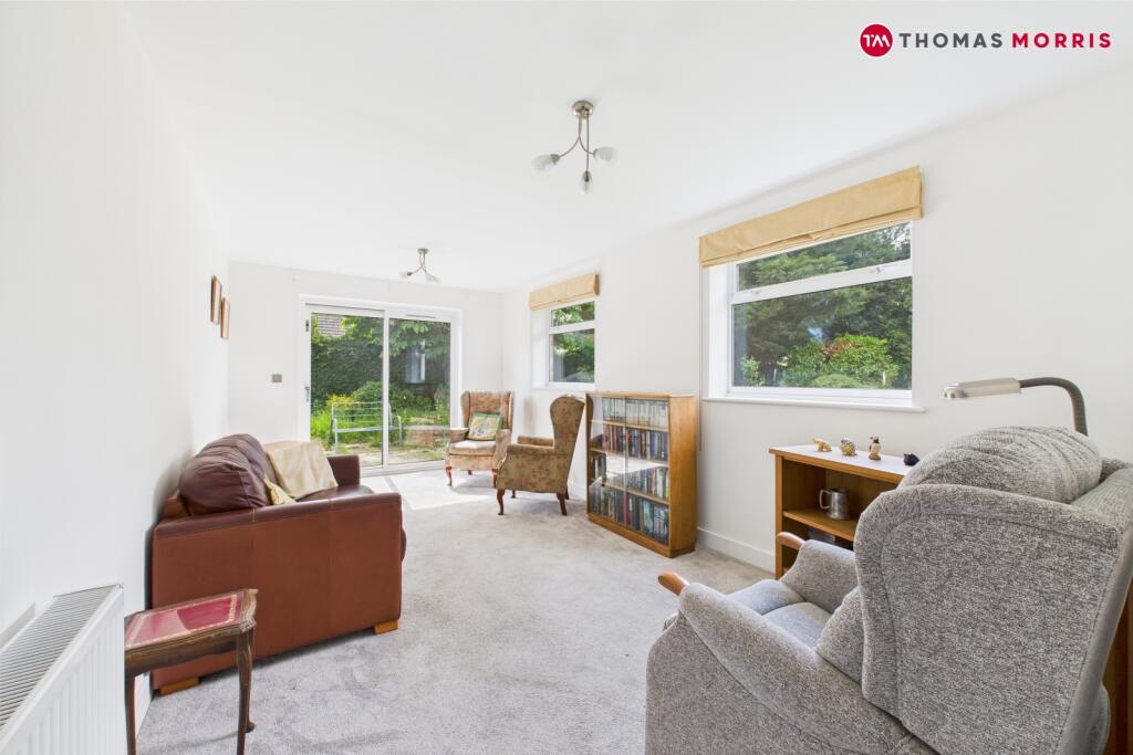 Chesham Road, Sawtry, Huntingdon, PE28 photo 3