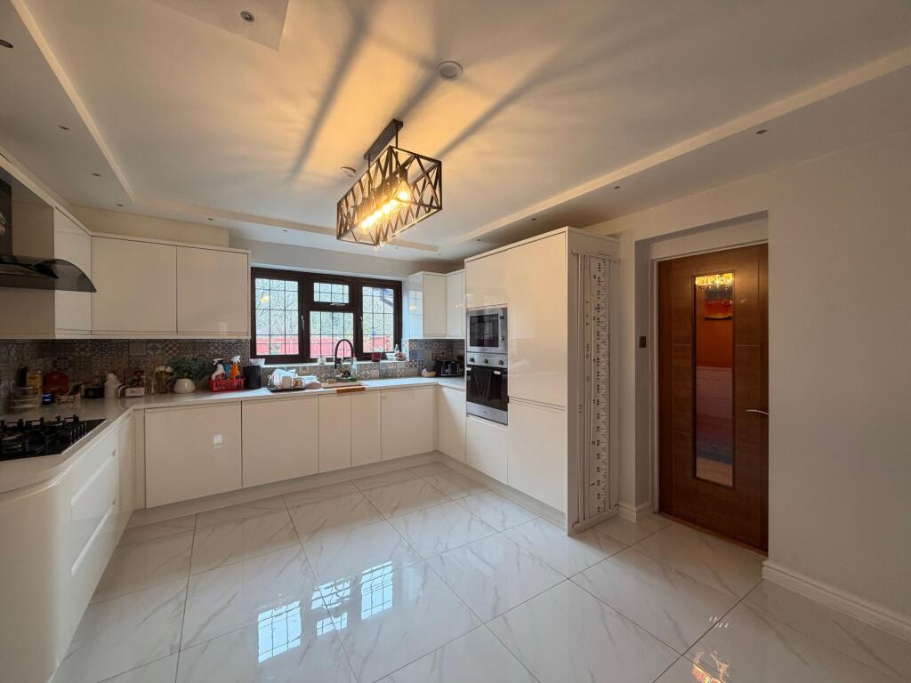 Additional image 2 of Oldacre Close, Sutton Coldfield, B76