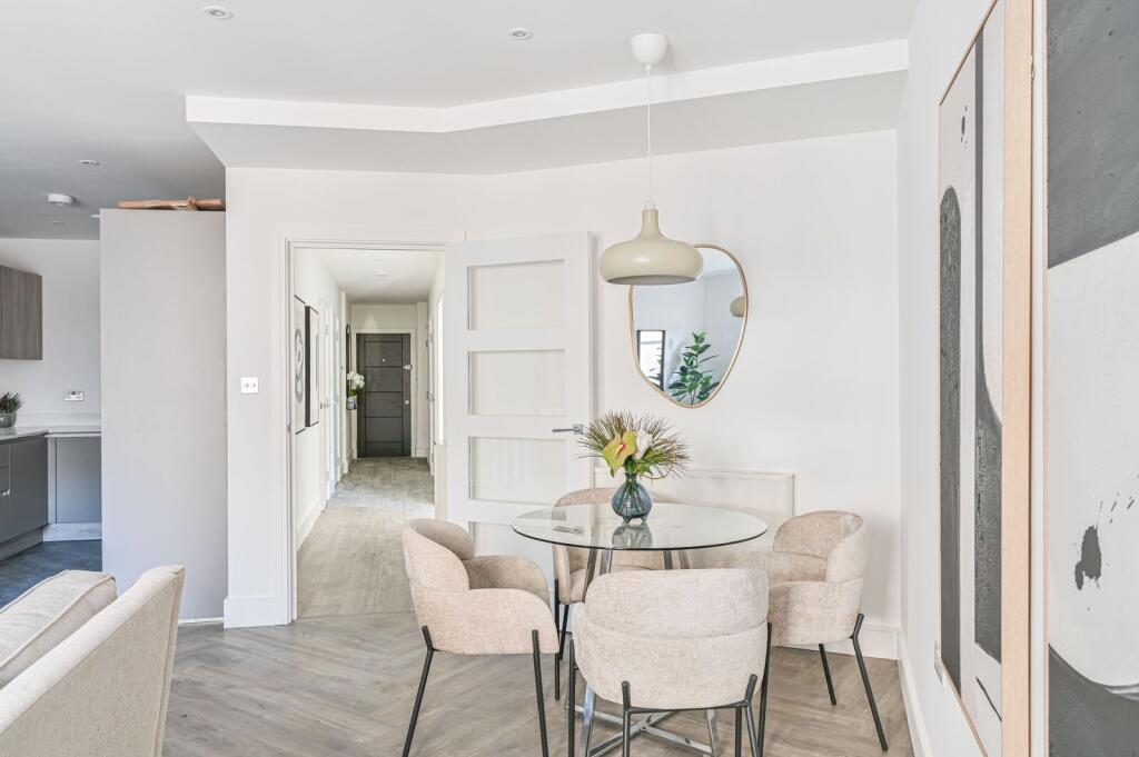 Apartment in London - More