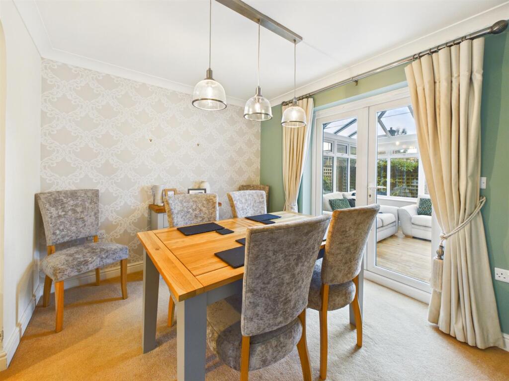 4 Parc Llwyfen, Llanymynech photo 4