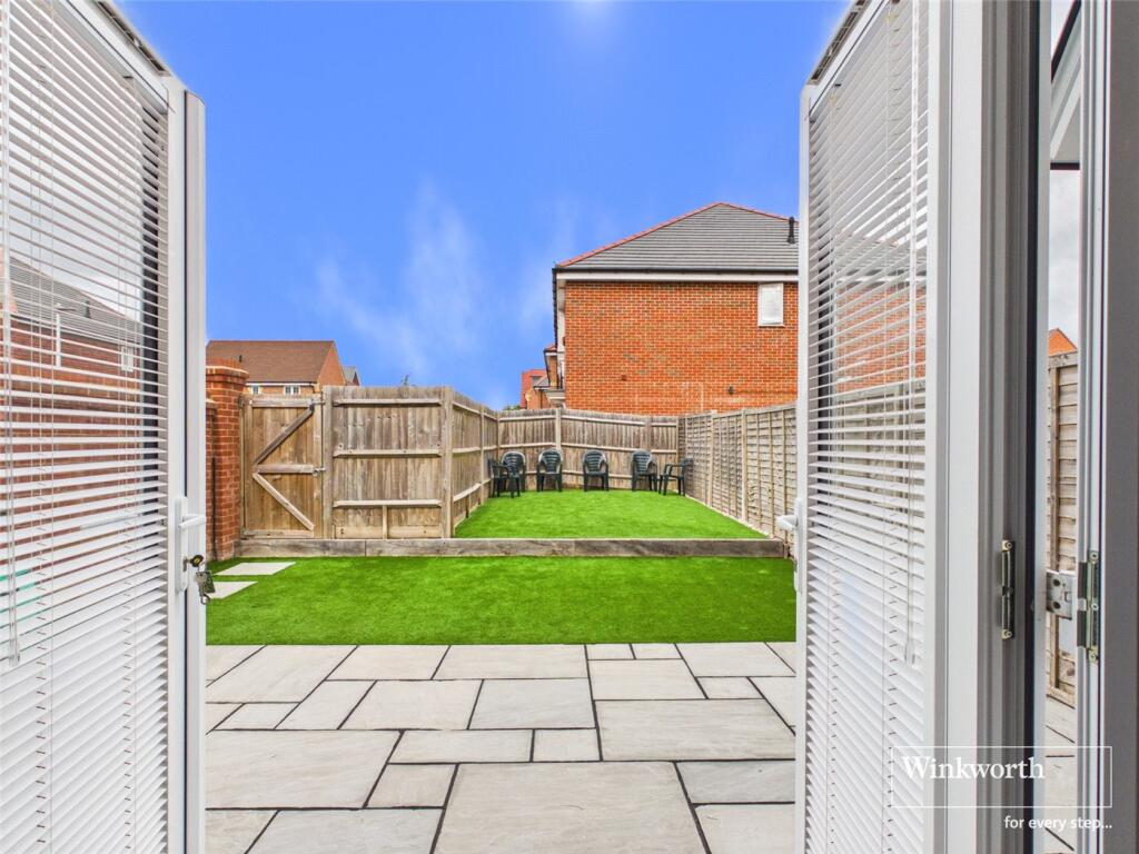 House in Reading, Barkham - More