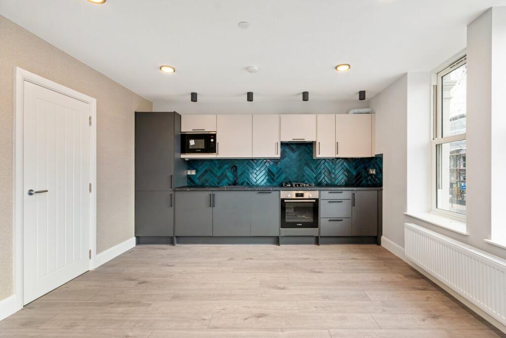 Main image of property: Lennards Court, Chiswick High Road, Chiswick, London, W4