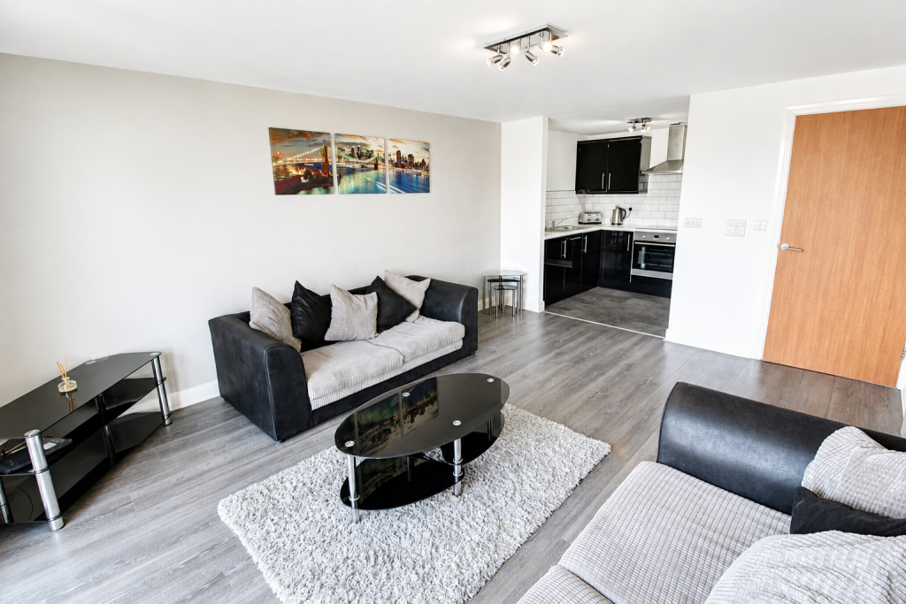Apartment in Newcastle upon Tyne - View 4