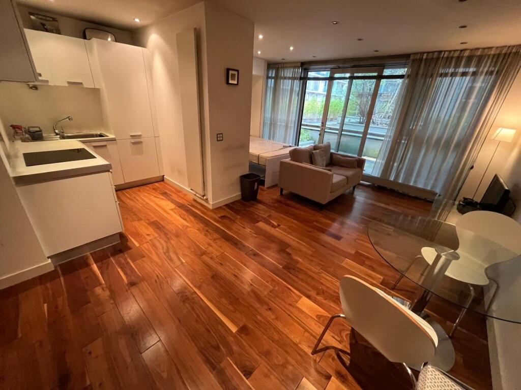 Studio flat for rent