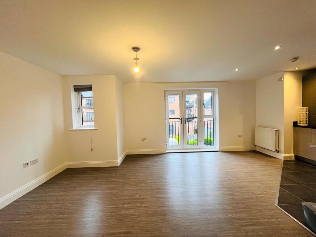 Carter Court, Hook, Hampshire, RG27 - More