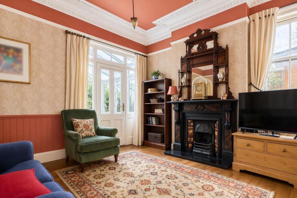 Sackville Gardens, Hove, BN3 4GH - View 3