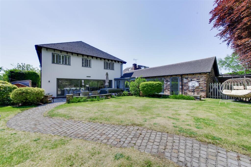Cedar Avenue, Alsager, ST7 photo 2