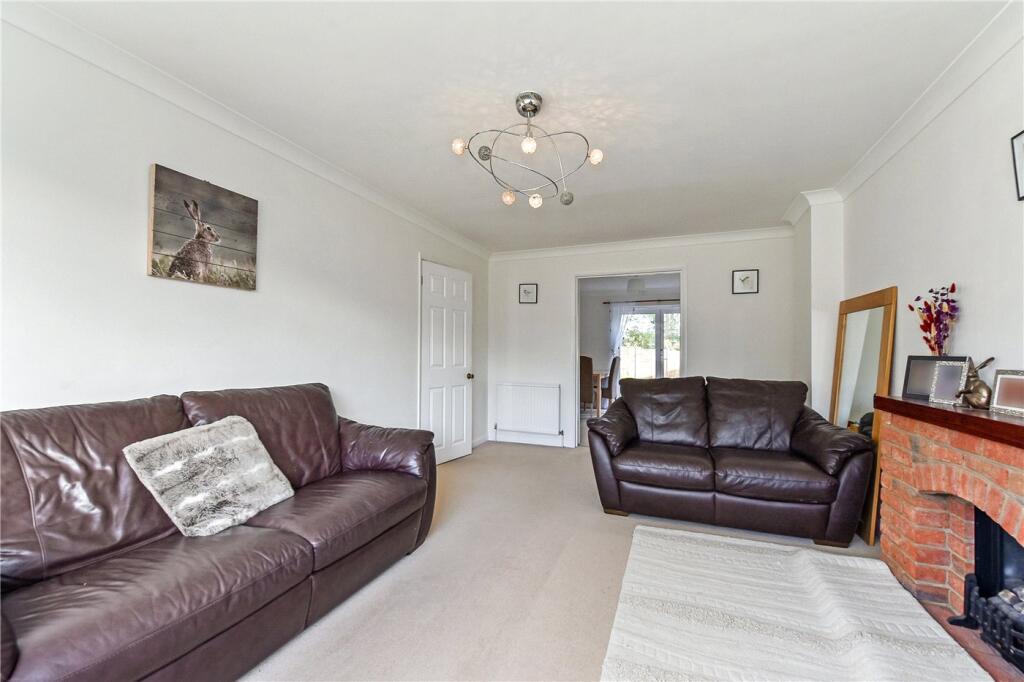 Downlands Way, South Wonston, Winchester, Hampshire, SO21 photo 4