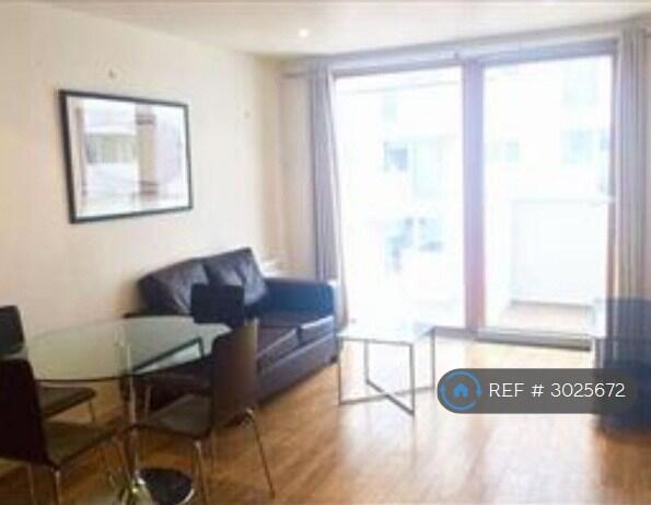 Apartment in Ilford - View 2