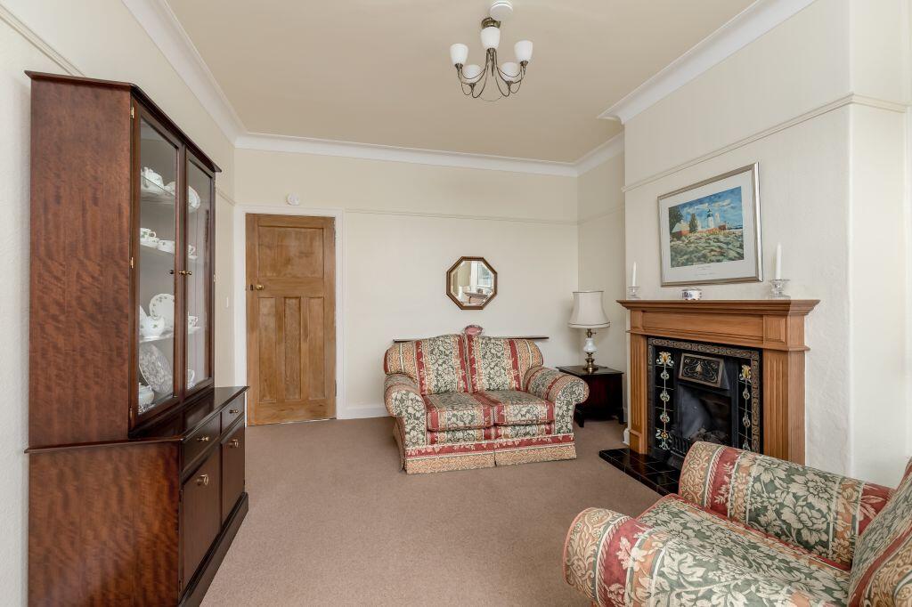 Apartment in Edinburgh - View 4